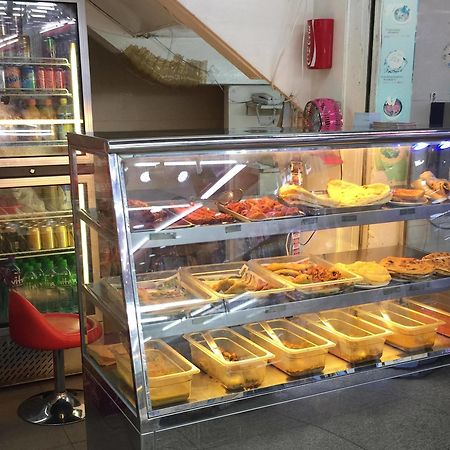 Ranjeet Guest House 홍콩 외부 사진